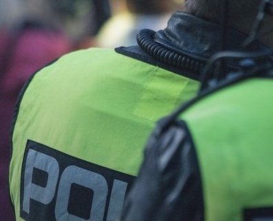 Policiers de dos